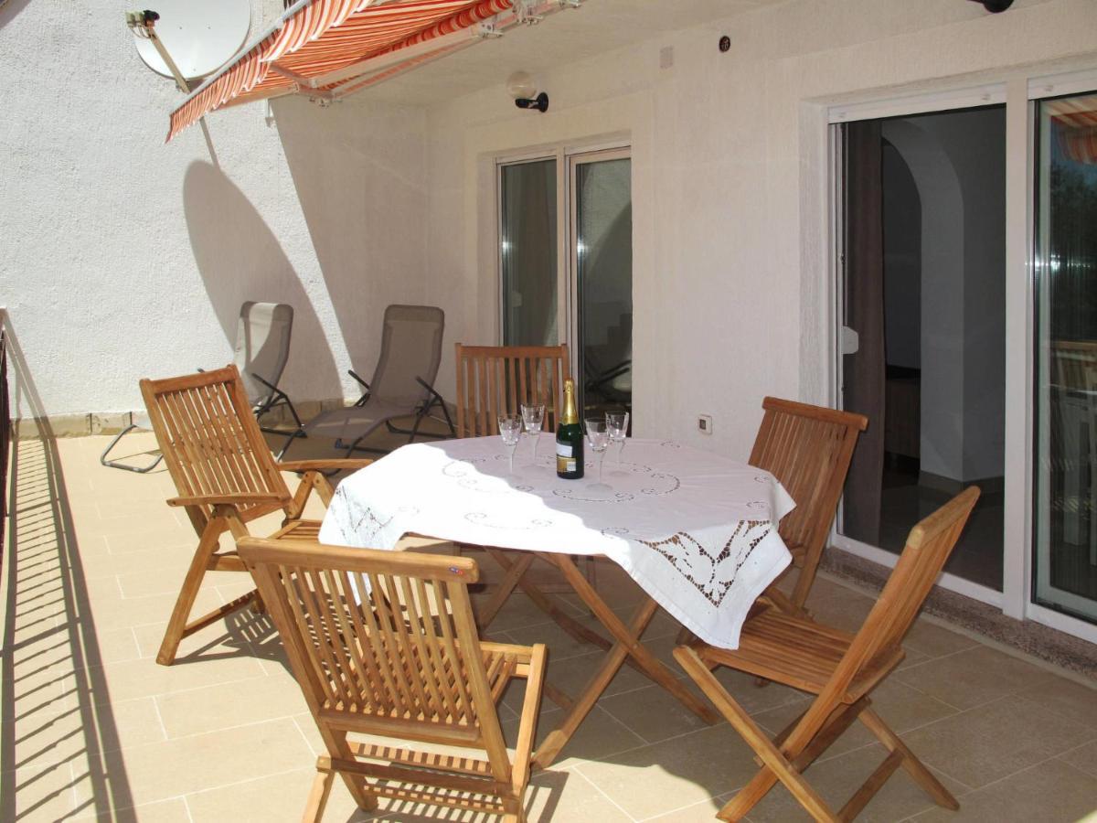 Apartment Luka - Nov103 By Interhome Novi Vinodolski Exterior foto